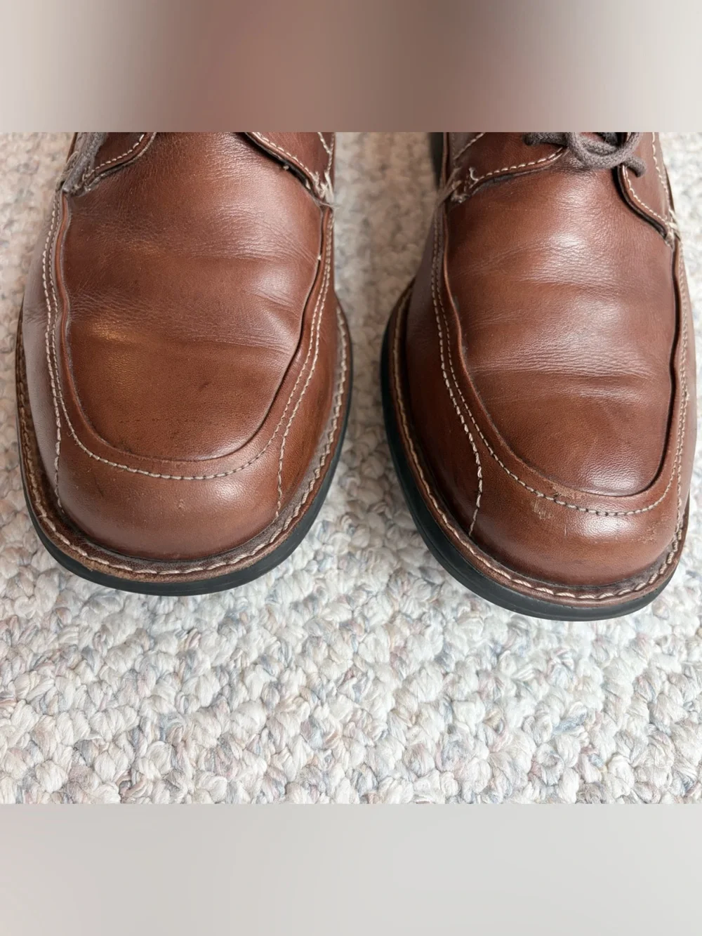 Johnston & Murphy Classic Leather Lace-Up Dress Shoes - Brown. Size 9.5.